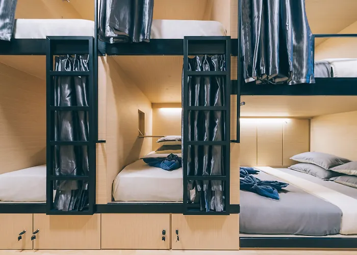 Wanderloft Capsule Hostel Singapore
